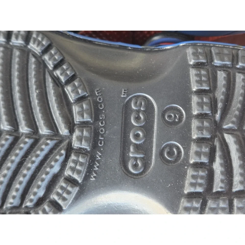 Marvel Spider-Man Crocs Clogs Toddler Size 6 with 3D Charms Deadpool Spider-Man